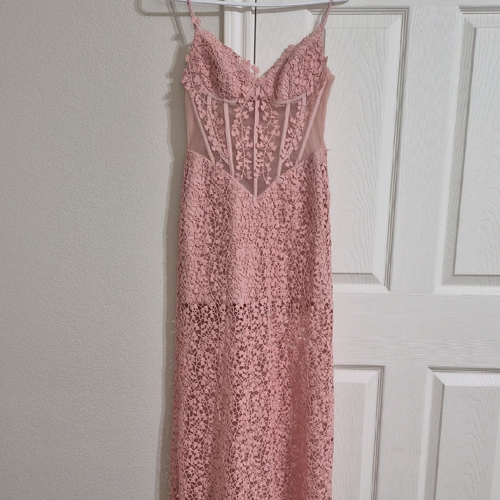 Elegant Pink Lace Dress